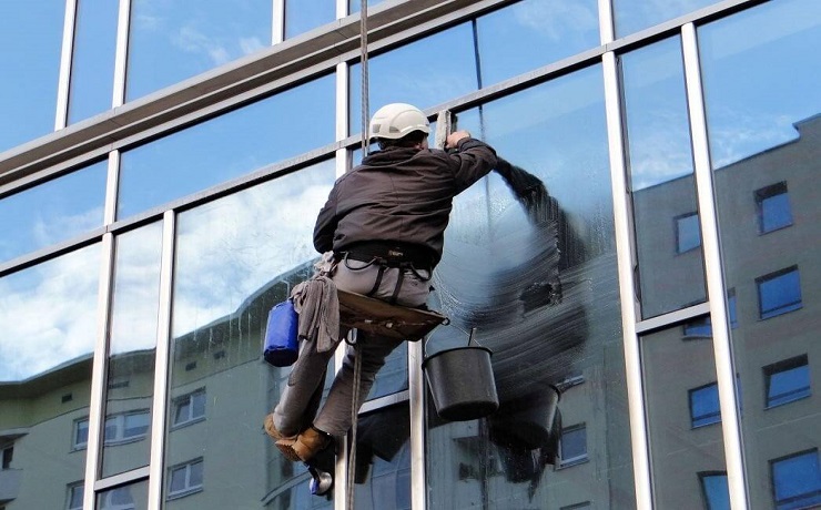 High Rise Glass  Cleaning Service